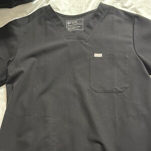 Figs Black Scrub Top with side pockets